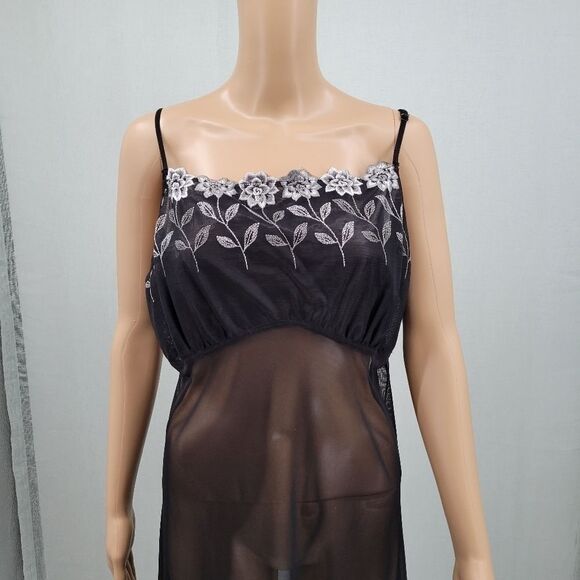 Donna L'oren Y2K Sheer Black Chemise with Gray Scale Floral Details - Picture 3 of 14